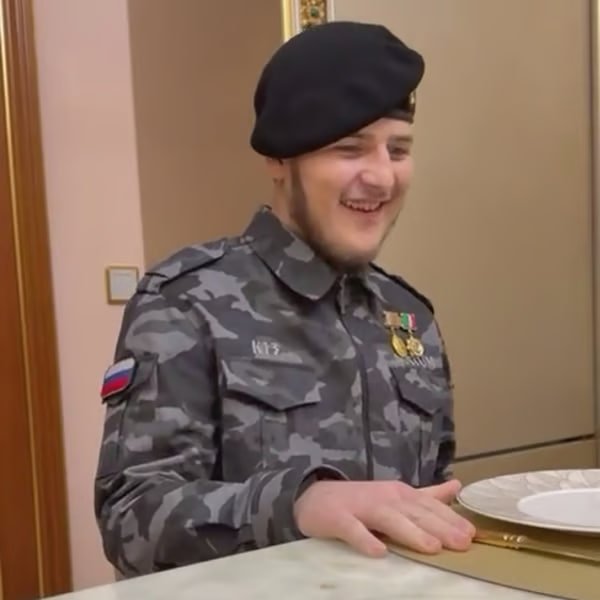 Сын главы Чеченской Республики Адам Кадыров получил серьезные травмы в результате ДТП Сын главы Чеченской Республики Адам Кадыров получил серьезные травмы в результате ДТП